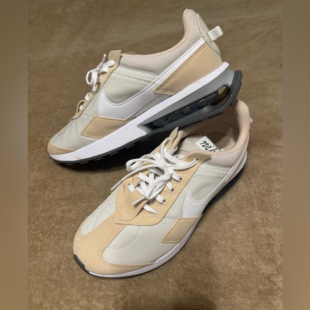 Nike Waffle debut sneakers